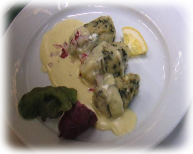 Brennnesselnocken mit Rieslingsauce